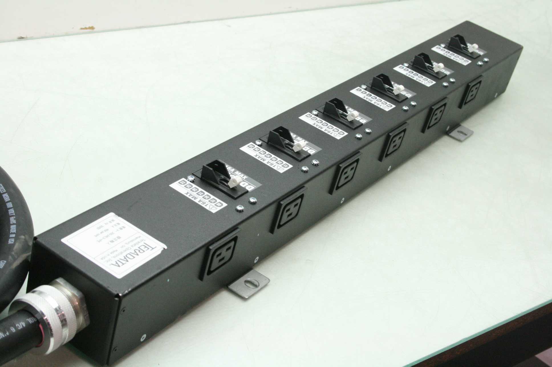 TeraData 315-0610807 PDU, 6-Outlet Power Strip 200-240V / 16A w/ Scame SCM460P9W - Used - Image 18
