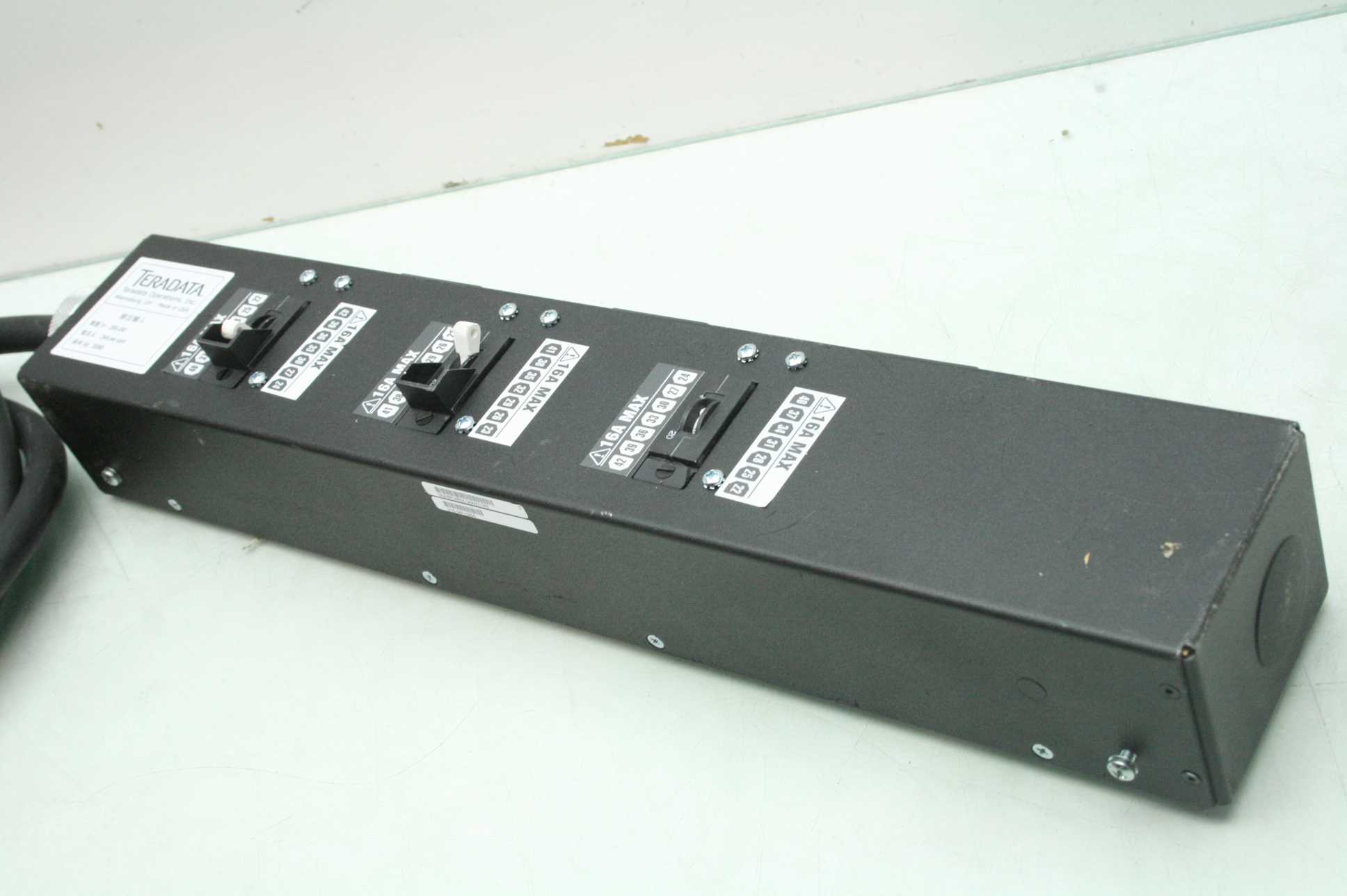 TeraData 315-0611054 PDU 3-Outlet Power Strip 200-240V 16A w/ Walther 230 306 - Used - Image 26