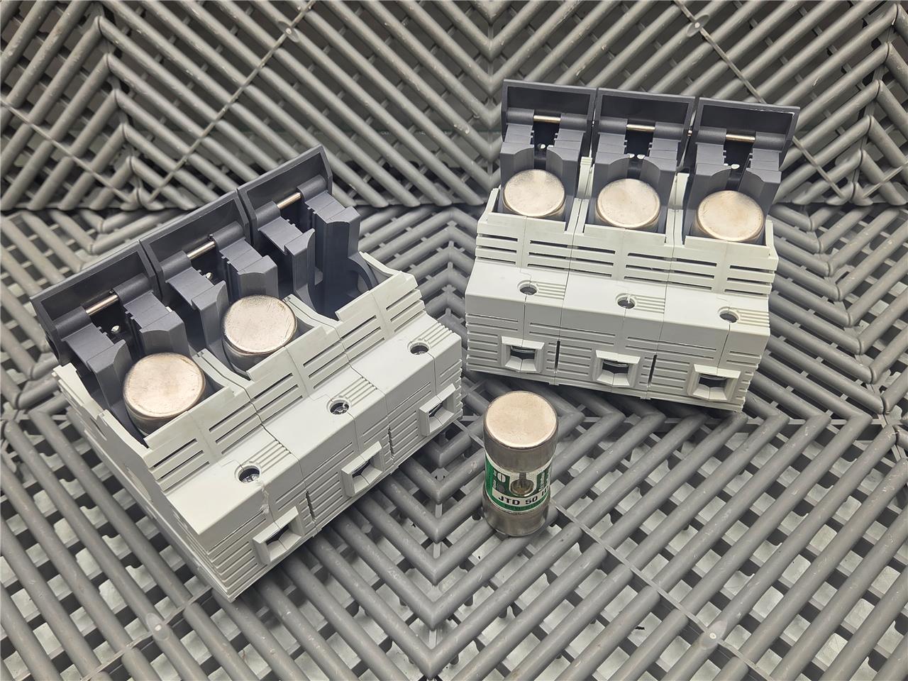 2 Allen-Bradley 1492-FB3J60 Fuse Holders with LittelFuse JTD 50 ID Fuses - Used - Image 17