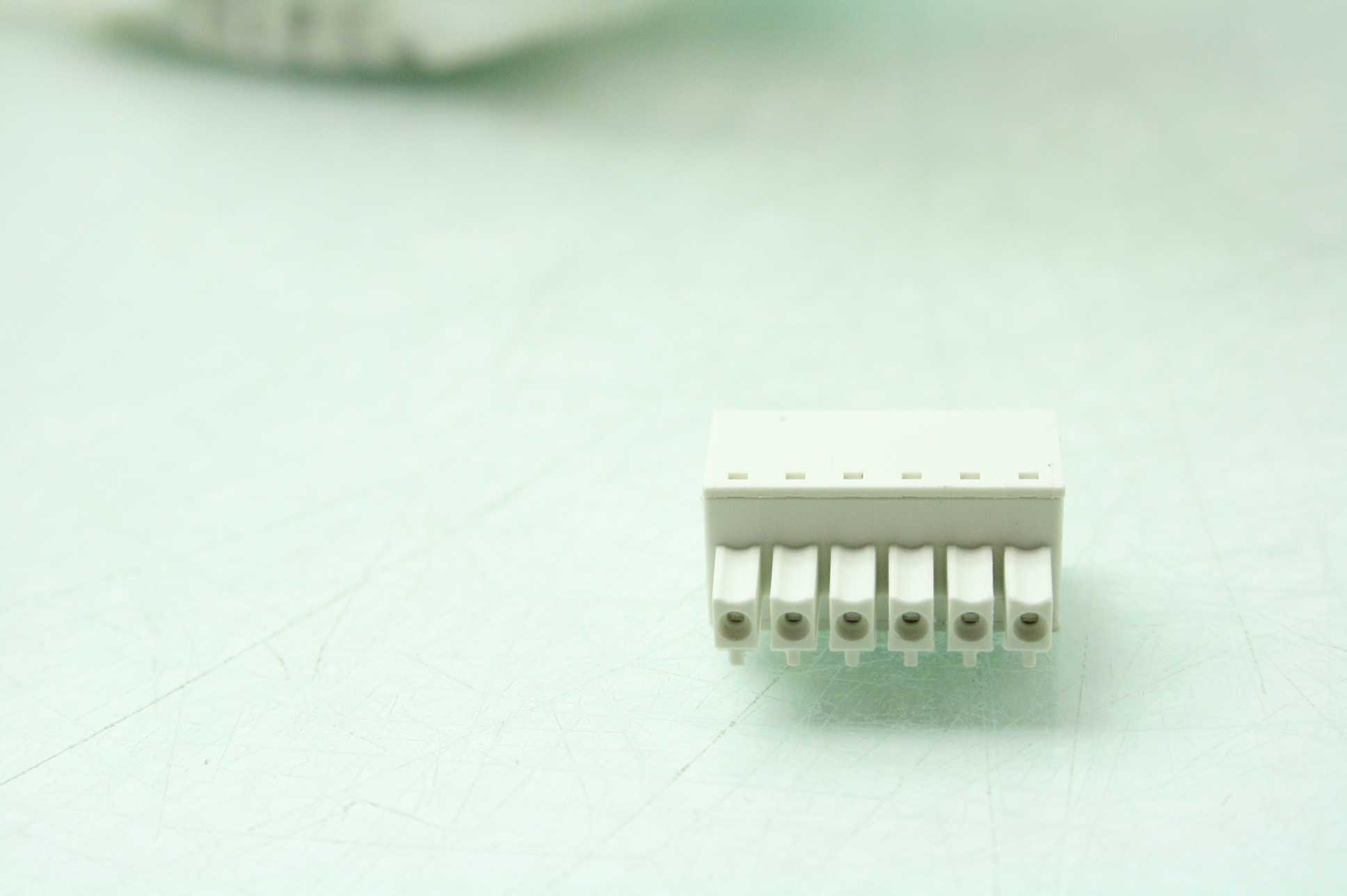 20 New Schneider Electric / Telemecanique STBXTS1100 6PT I/O Screw Connectors - New - Image 12