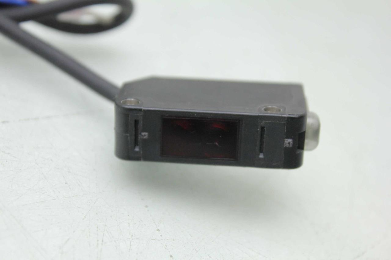 3 Keyence PZ-M63 Square Retro-Reflective Sensor M12 Connector 0.1 - 1.5m Red LED - Used - Image 3