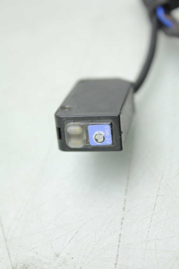 3 Keyence PZ-M63 Square Retro-Reflective Sensor M12 Connector 0.1 - 1.5m Red LED - Used - Image 7