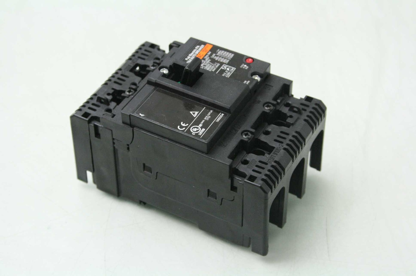 5 Fuji Electric EA33AC-BB3AEAC-005 Three Pole Circuit Breaker 5A / 440V AC - Used - Image 4