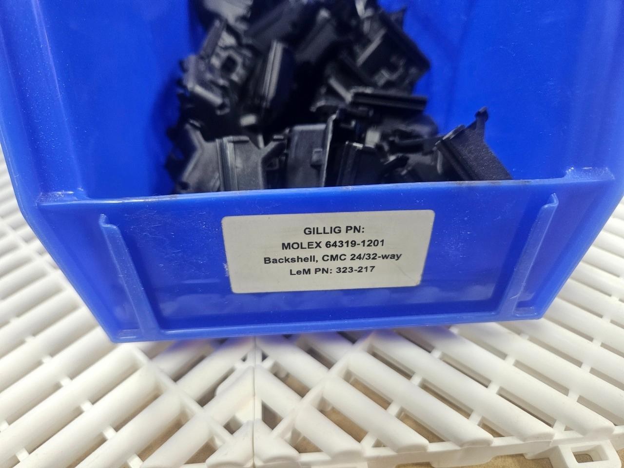 (70) New Molex 64319-1201 CMC Backshell 32 Position - New - Image 3