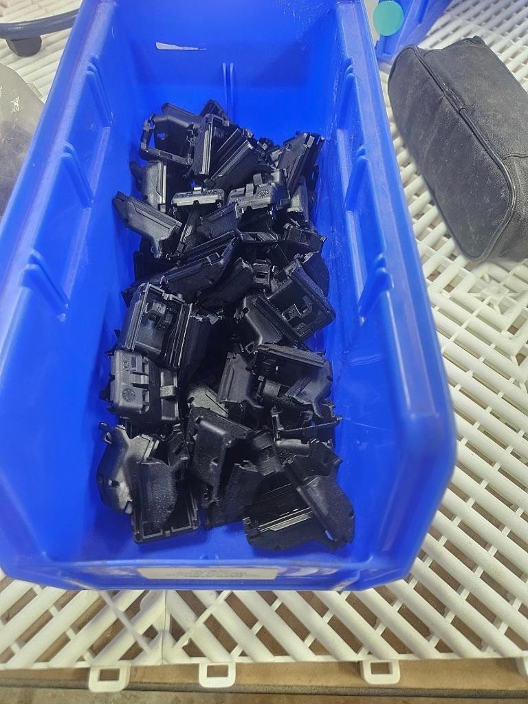 (70) New Molex 64319-1201 CMC Backshell 32 Position - New - Image 4