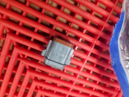 (90) New Deutsch DT06-08SA-E003 Connector Housing with Endcap 8 Pole - New - Image 13