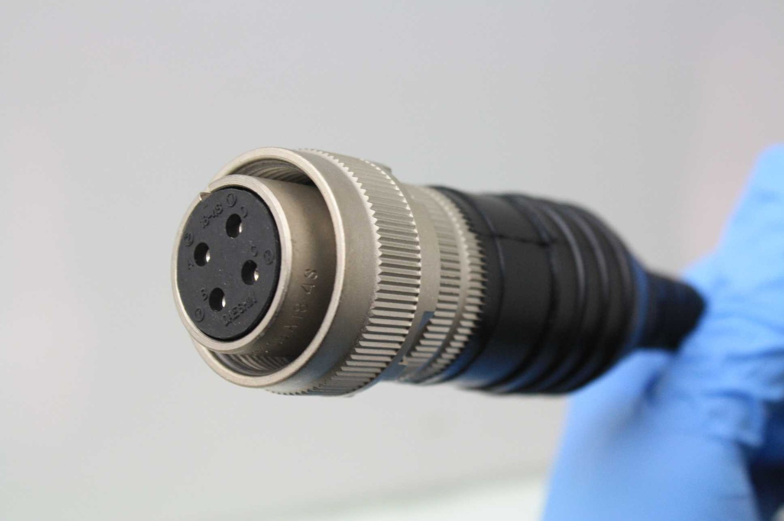 Allen Bradley 2090-UXNPAH-16S30 Servo Power Cable w/ 4 Pin Connector / 30m - New - Image 4