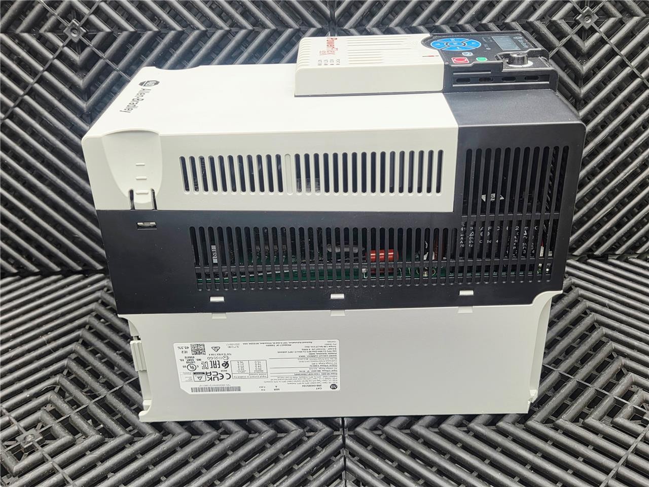 Allen-Bradley 25B-D030N104 Ser A PowerFlex 525 AC Drive 20HP w/Options US Stock - New other (see details) - Image 11