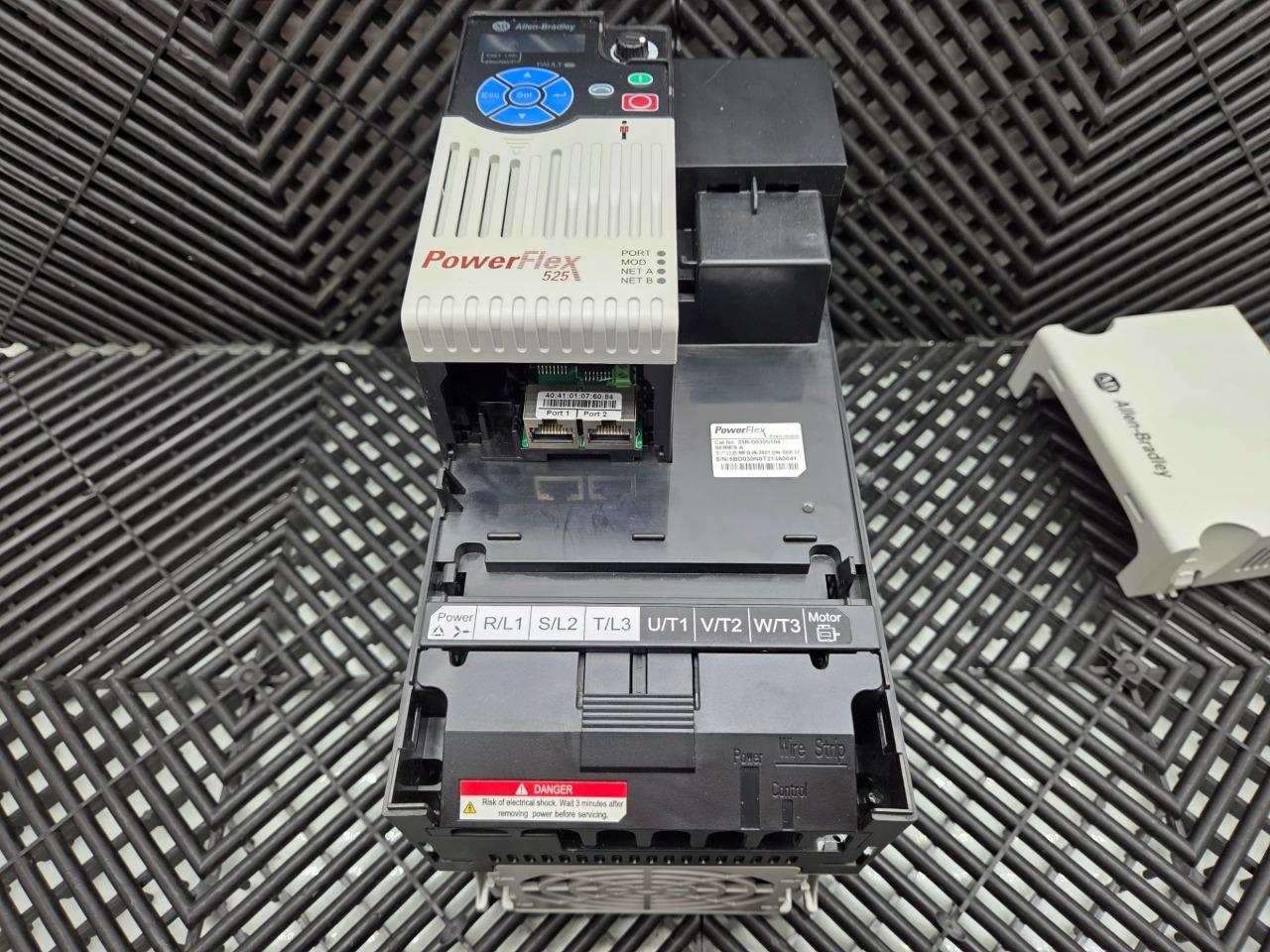 Allen-Bradley 25B-D030N104 Ser A PowerFlex 525 AC Drive 20HP w/Options US Stock - New other (see details) - Image 19