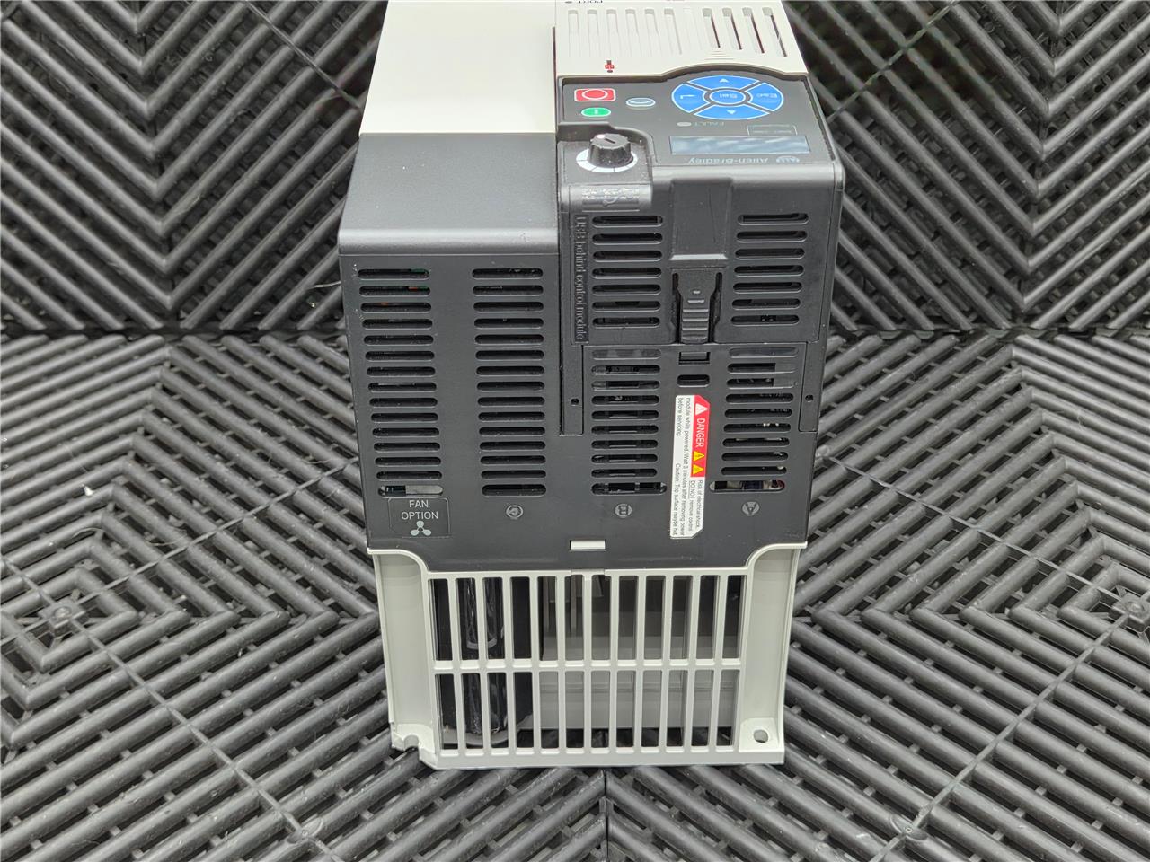 Allen-Bradley 25B-D030N104 Ser A PowerFlex 525 AC Drive 20HP w/Options US Stock - New other (see details) - Image 22