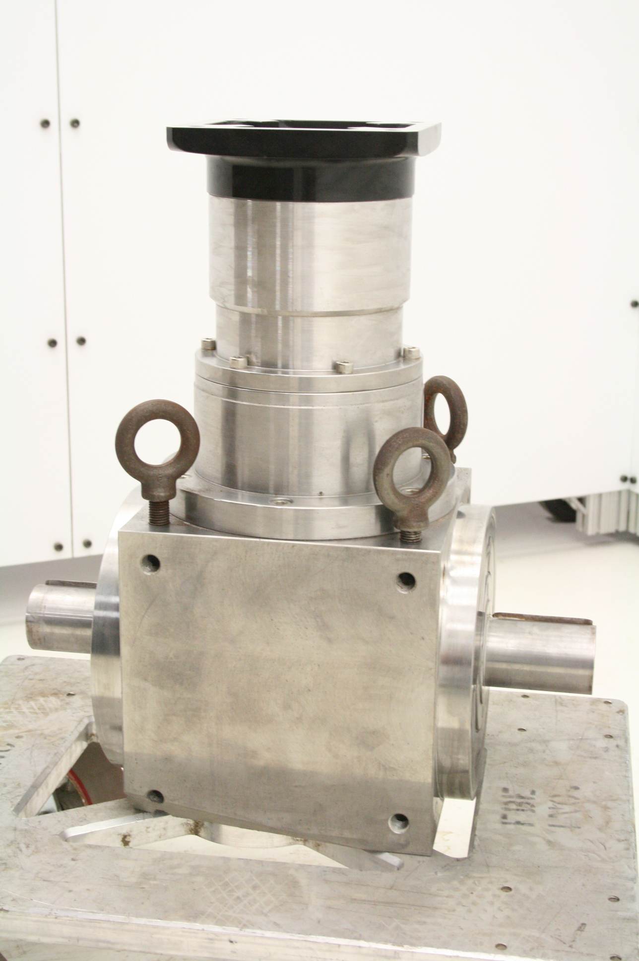Apex Dynamics AT240FL-S2 Spiral Bevel Right Angle Gear Reducer 50:1 - New - Image 30