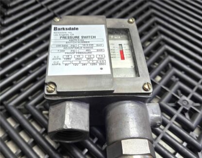 Barksdale A9675-3-AA Pressure Switch 235-4000 psi 16.2-235 bar - Used - Image 4