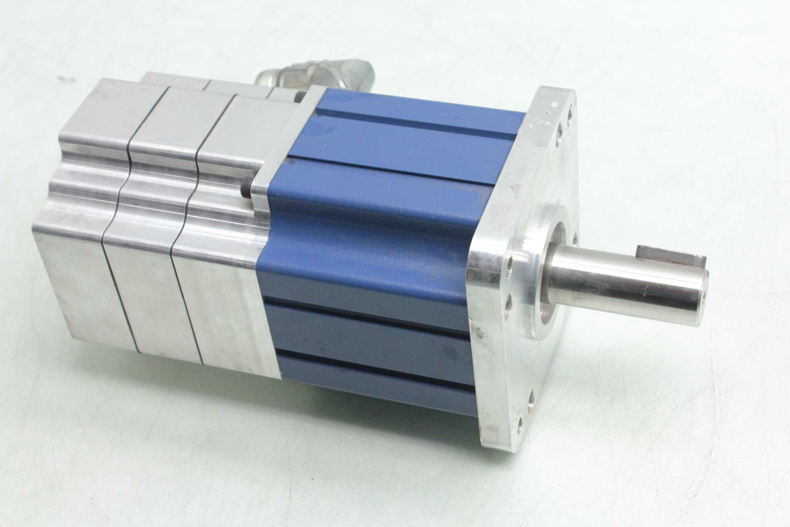 CMC Torque Systems T1101D011 PM Brushless Servo Motor / 24mm Shaft / 125mm Frame - Used - Image 7
