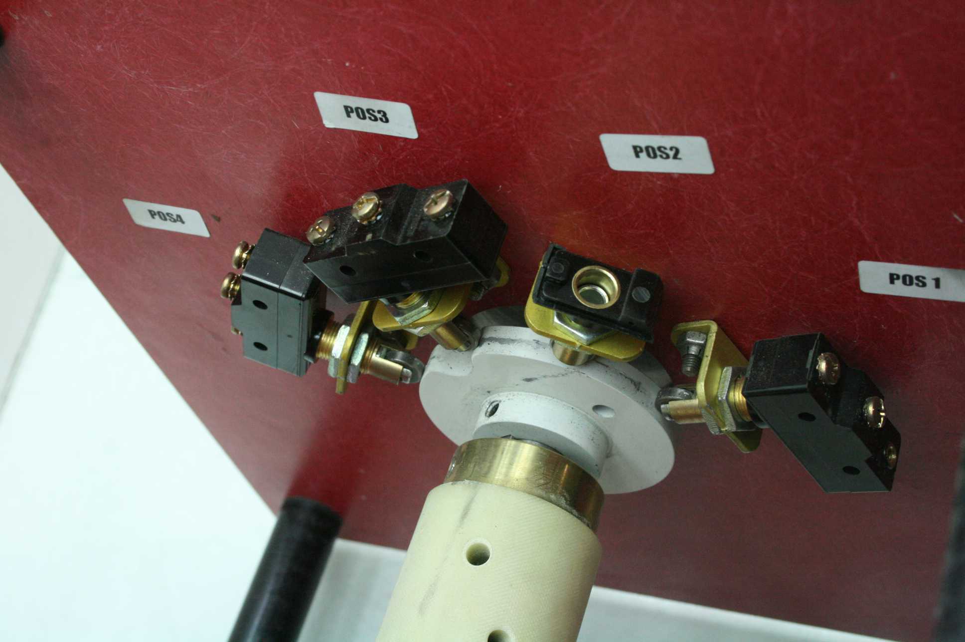 Custom Manual Generator Transfer Switch 10 kV / 500A 4 Position / 3 Pole - Used - Image 16