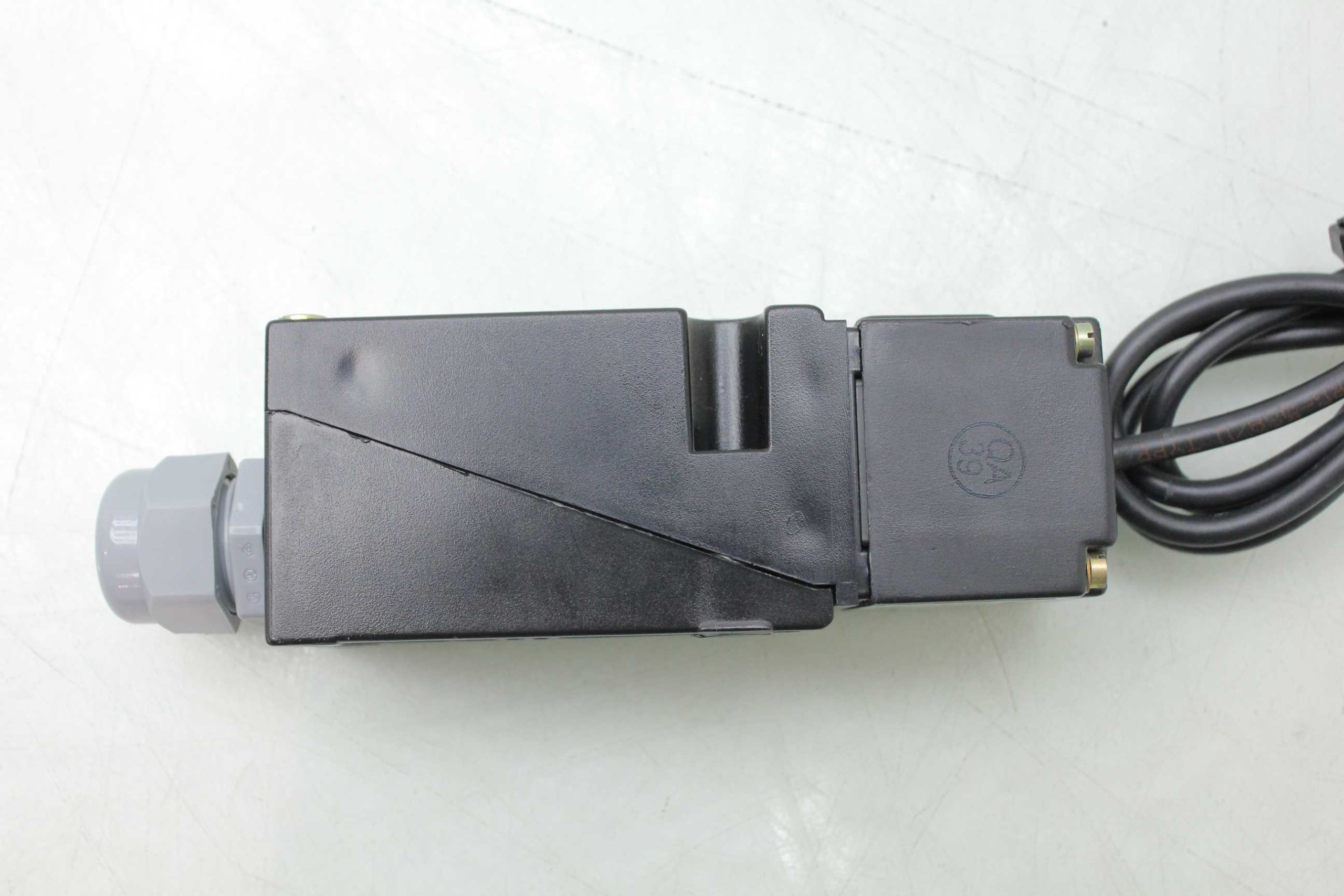 Datalogic C827-SH4352-HF-CNTL Passive RFID Reader/Writer Controller with Sensor - Used - Image 12