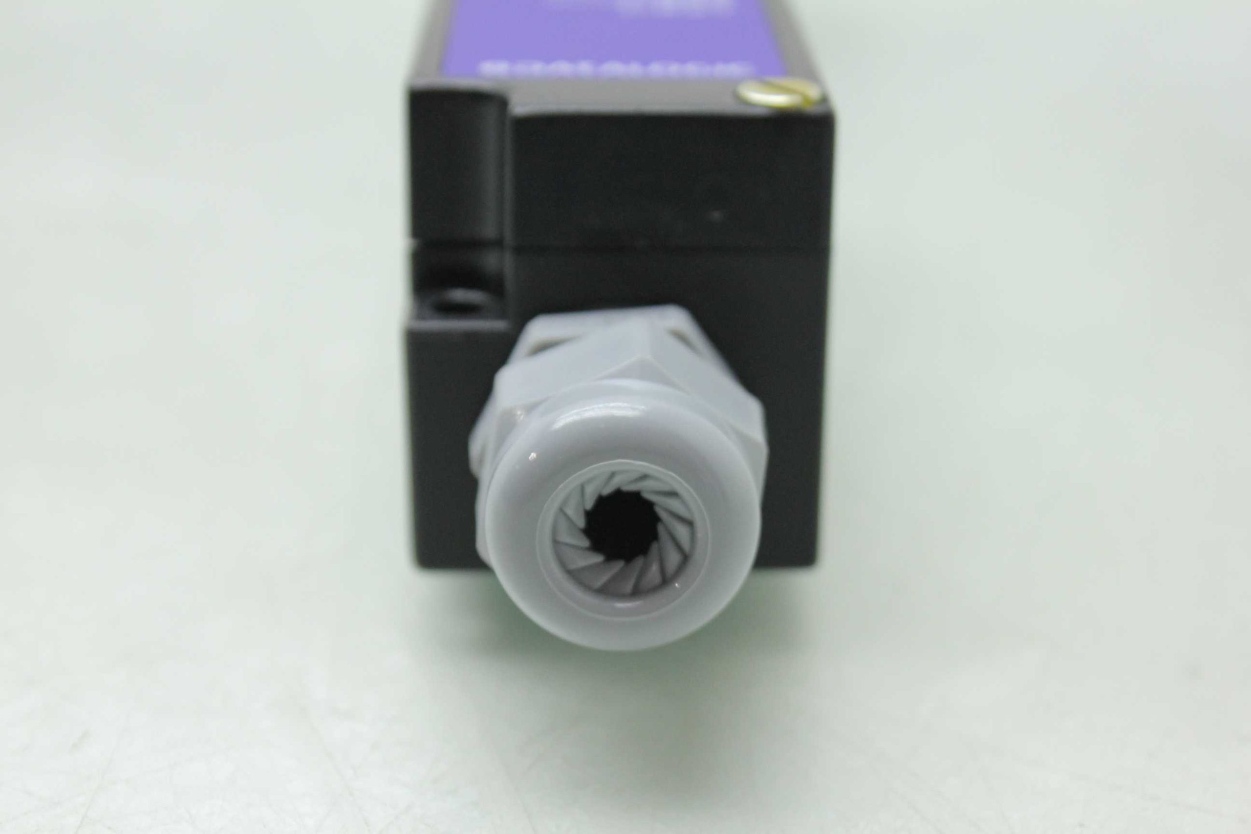 Datalogic C827-SH4352-HF-CNTL Passive RFID Reader/Writer Controller with Sensor - Used - Image 20