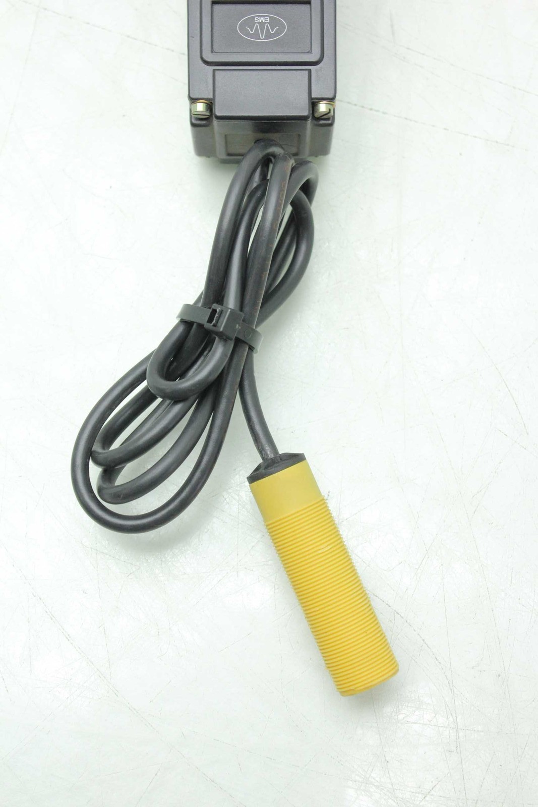 Datalogic C827-SH4352-HF-CNTL Passive RFID Reader/Writer Controller with Sensor - Used - Image 8