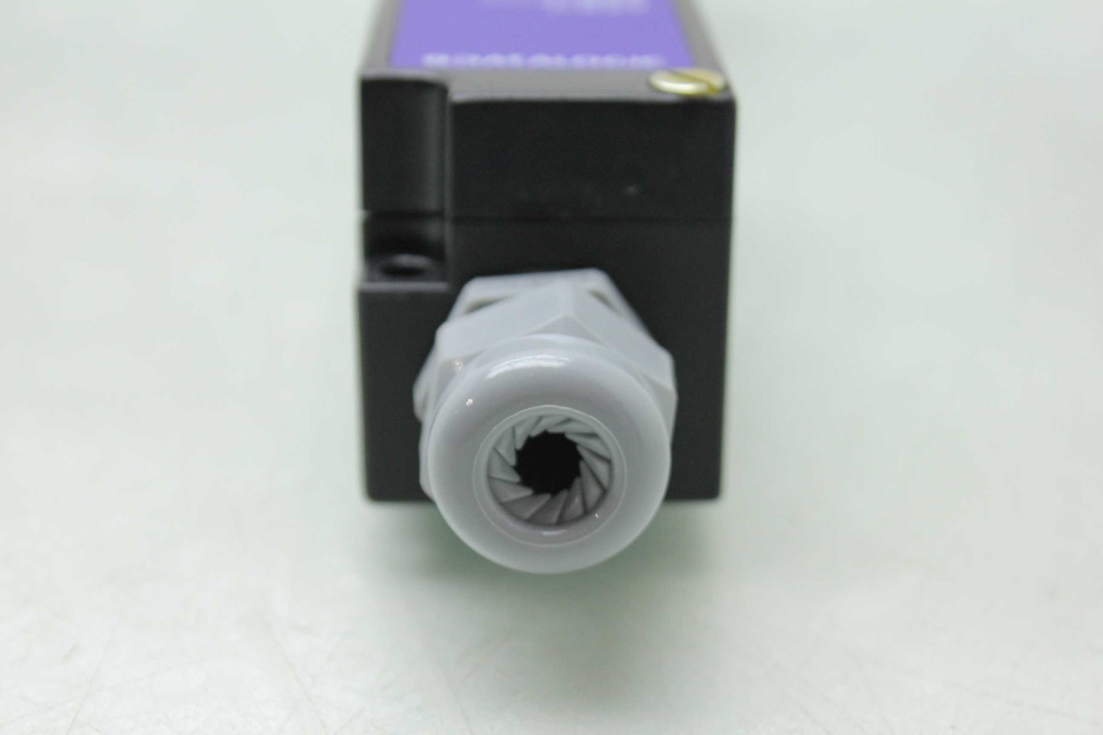 Datalogic C827-SH4352-HF-CNTL Passive RFID Reader/Writer Controller with Sensor - Used - Image 10