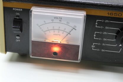 Dynascan Corp 1650 / Triple Output DC Power Supply / B&K Precision / 117 Volts - Used - Image 25