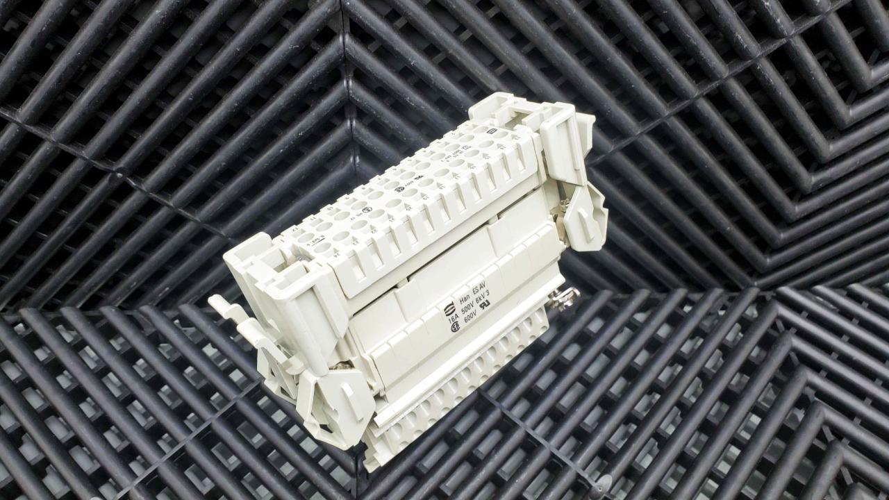Harting HAN 24 ES AV Terminal Connector w/ 09330242716 Female Insert 24 ES-F - Used - Image 26