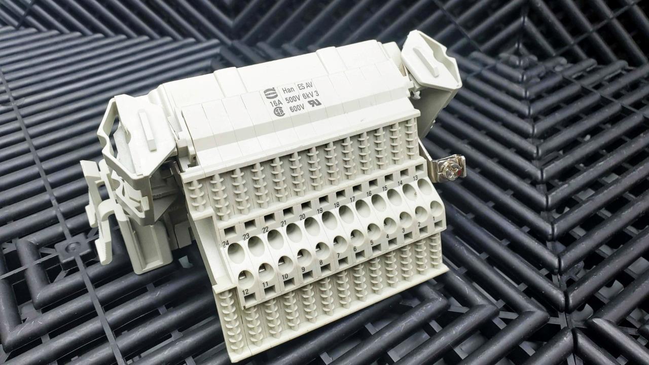 Harting HAN 24 ES AV Terminal Connector w/ 09330242716 Female Insert 24 ES-F - Used - Image 6