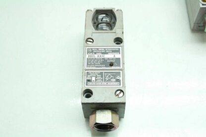 Lot of (10) Allen Bradley 880L-RA1C Retroreflective Photoelectric Limit Switches - Used - Image 8