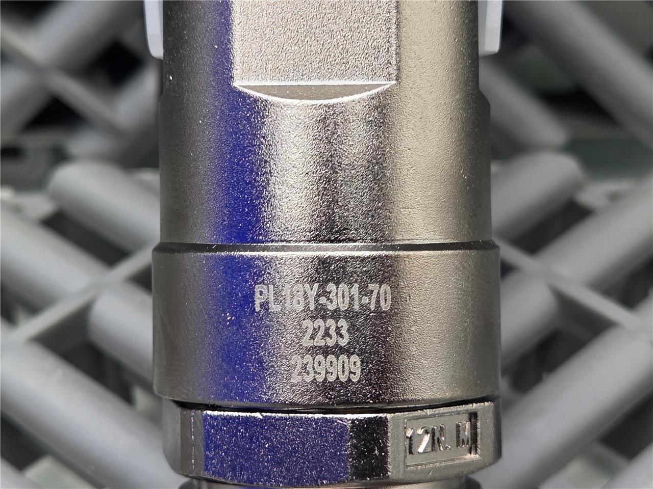 New Amphenol PL18Y-301-70 PowerLok Connector - New - Image 12