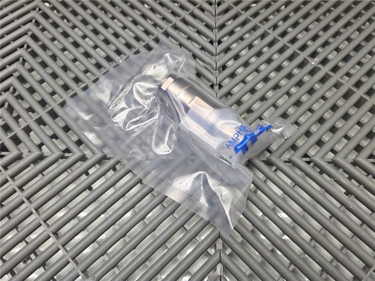 New Amphenol PL18Y-301-70 PowerLok Connector - New - Image 3