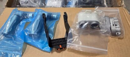 New Amphenol PL282X-301-50-2-5 PowerLok G2 Right Angle Connector - New - Image 5