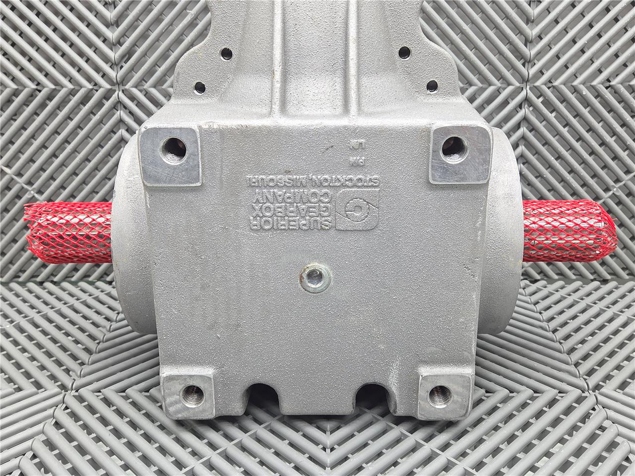New Superior Gearbox R600 Right Angle Bevel Gearbox, 1.5:1, 45mm Spline Shafts - New other (see details) - Image 15