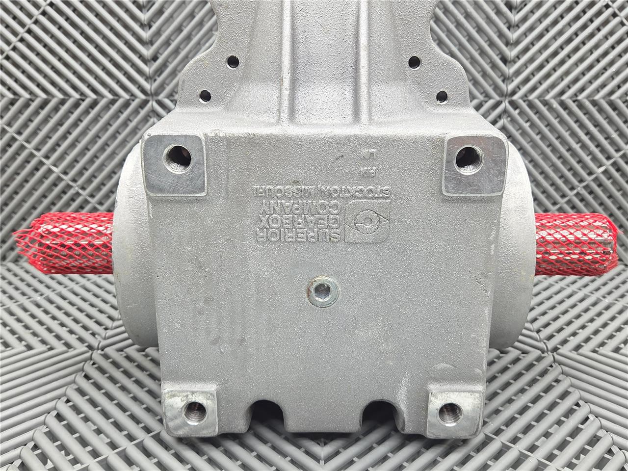 New Superior Gearbox R600 Right Angle Bevel Gearbox, 1.5:1, 45mm Spline Shafts - New other (see details) - Image 7