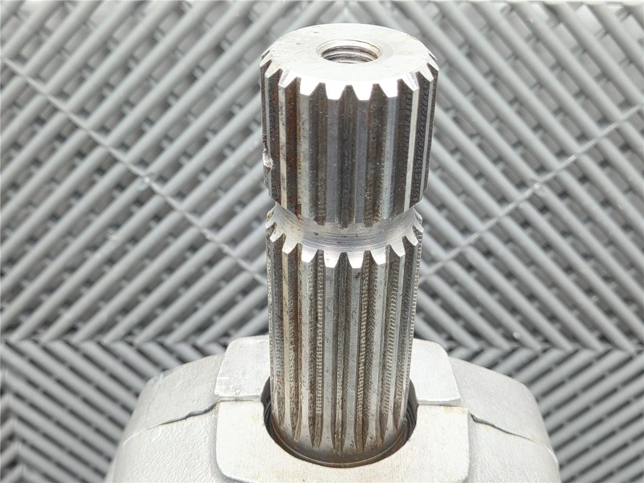 New Superior Gearbox R600 Right Angle Bevel Gearbox, 1.5:1, 45mm Spline Shafts - New other (see details) - Image 9