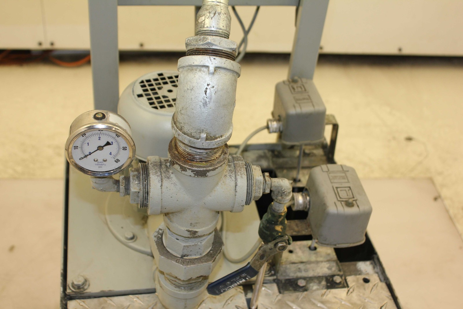 Oberlin Sump Tank 2/3 HP Coolant Tank Pump Telemecanique Starter - Used - Image 8