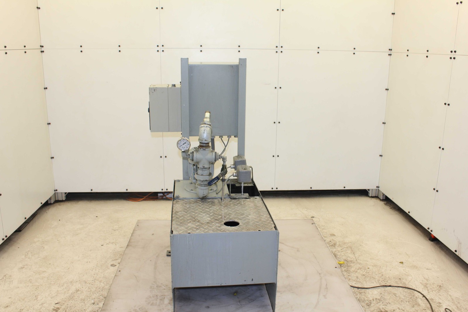 Oberlin Sump Tank 2/3 HP Coolant Tank Pump Telemecanique Starter - Used - Image 10