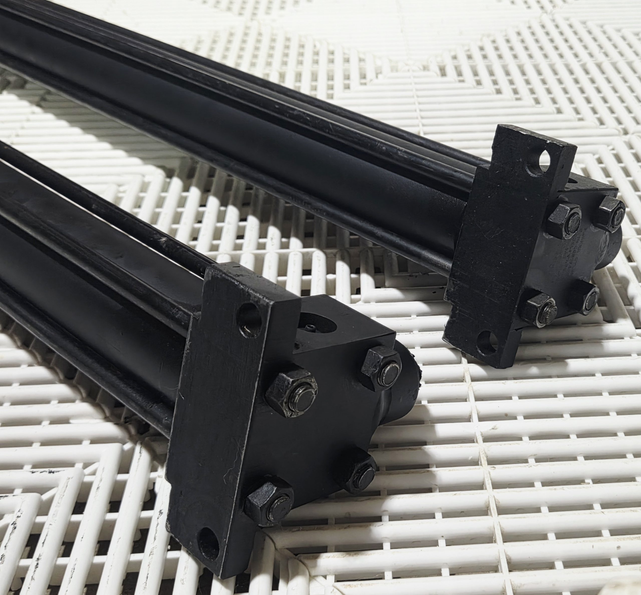 Parker 2H 1.5" CC2HLTS24AC Bore 41" Stroke Dbl Rod Hydraulic Cylinder Lot/2 - Used - Image 19