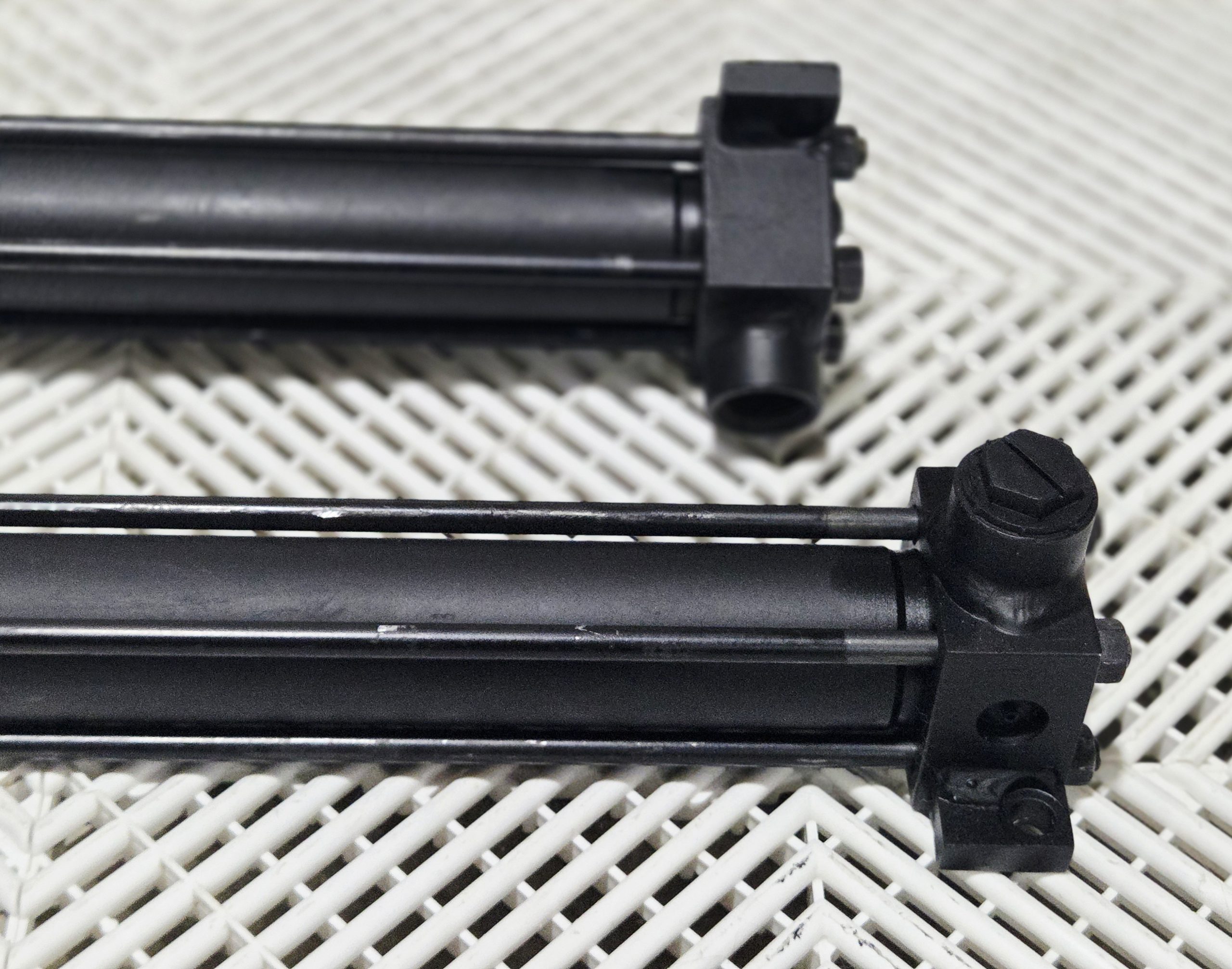 Parker 2H 1.5" CC2HLTS24AC Bore 41" Stroke Dbl Rod Hydraulic Cylinder Lot/2 - Used - Image 20