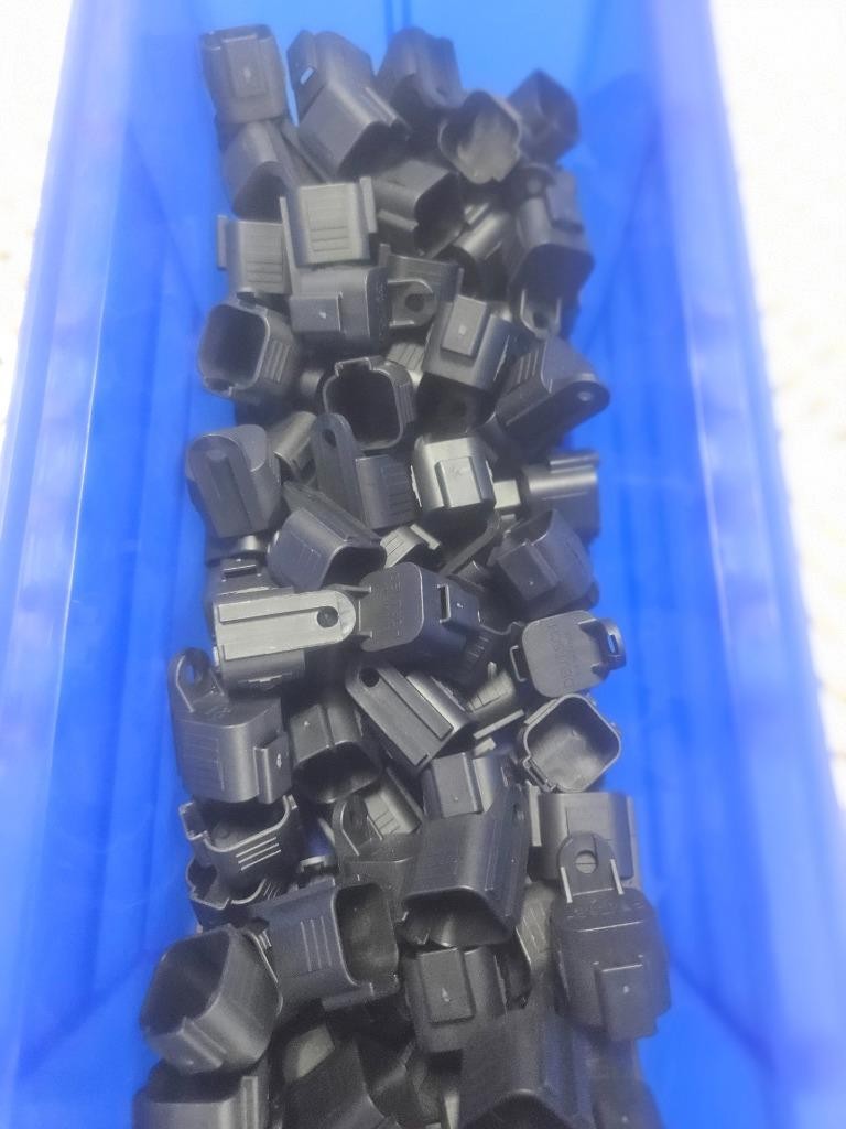 (Qty 140) New Deutsch 1011-347-0605 Dust Cover Cap DT 6-Way - New - Image 4