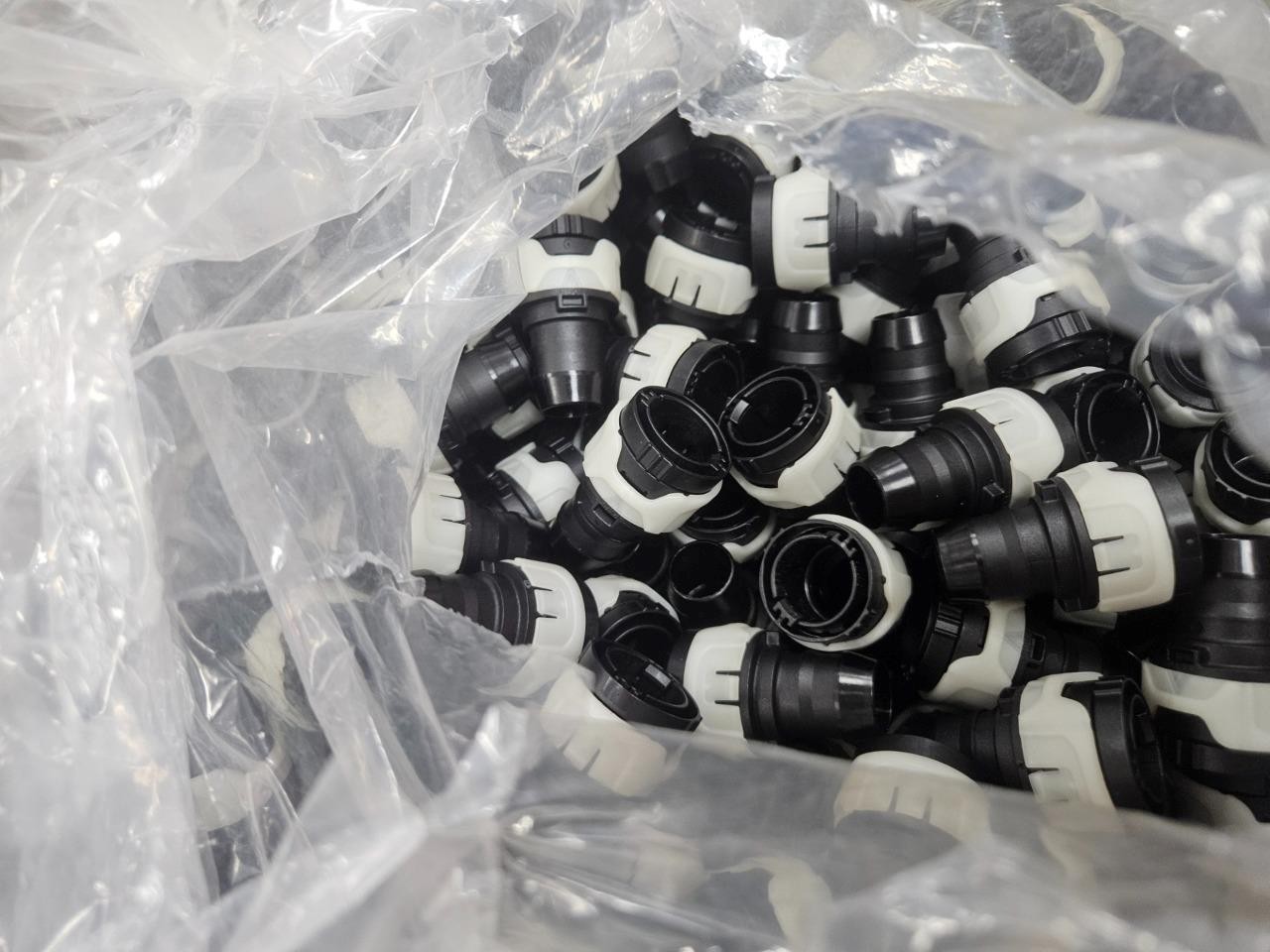 (Qty 2) VOSS SV270 Quick Connect Coolant Coupler 5/8" Barb, Straight 7000182900 - New - Image 7