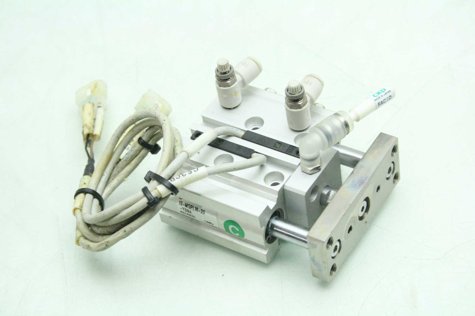 SMC 13-MGPL16-20 Pneumatic Guided Air Cylinder 16mm Bore x 20mm Stroke - Used - Image 12