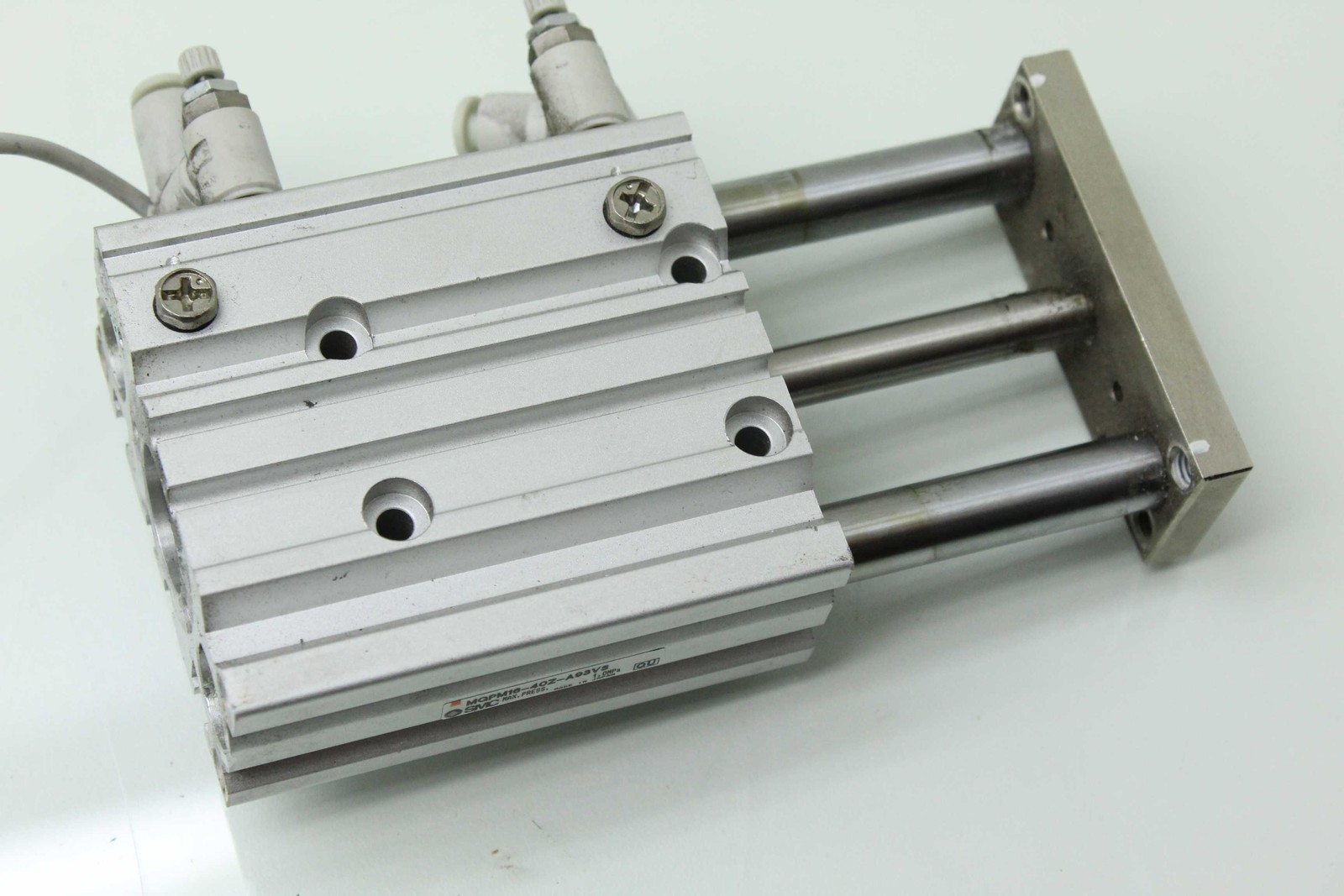 SMC MGPM16-40Z-A93VS Guided Air Cylinder Slide Table 16mm Bore x 40mm Stroke - Used - Image 4