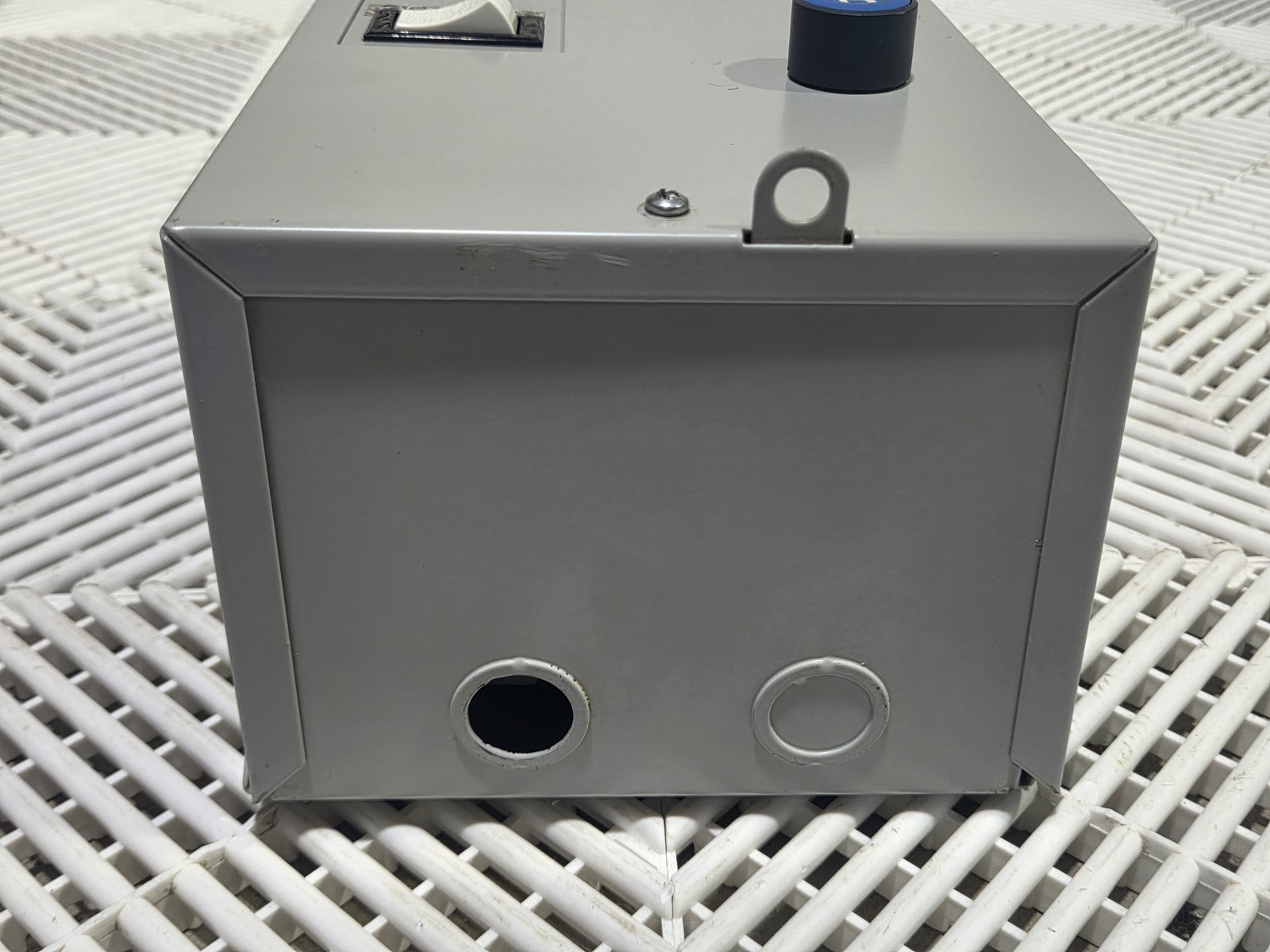 Schneider Electric D09-24-6A-G7 460V 3HP FVNR Enclosed Starter HOA Used - Used - Image 13