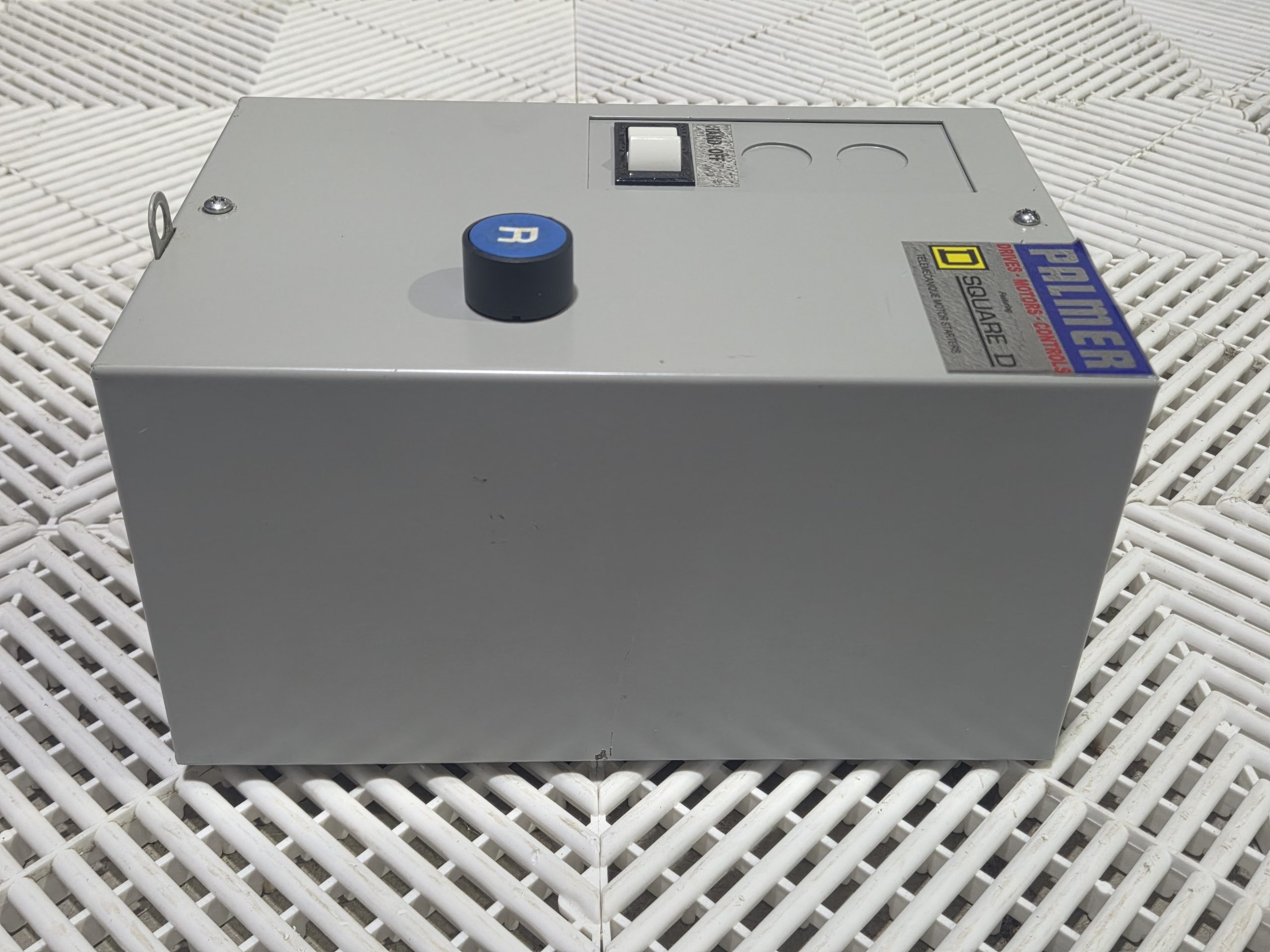 Schneider Electric D09-24-6A-G7 460V 3HP FVNR Enclosed Starter HOA Used - Used - Image 17