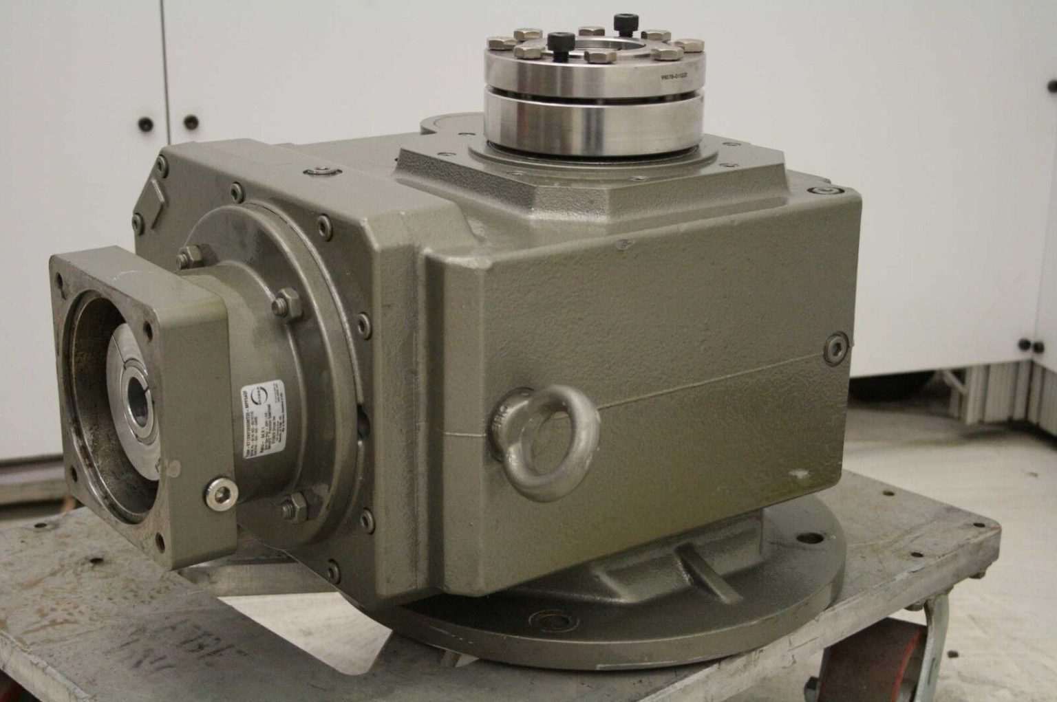 Stober K713WF0650MT30 Helical Bevel Precision Servo Gear Head / 64.81