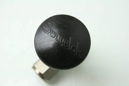Swagelok SS-1RS8 Integral Bonnet Needle Valve 1/2" Tube Fitting 316 Stainless - Used - Image 10