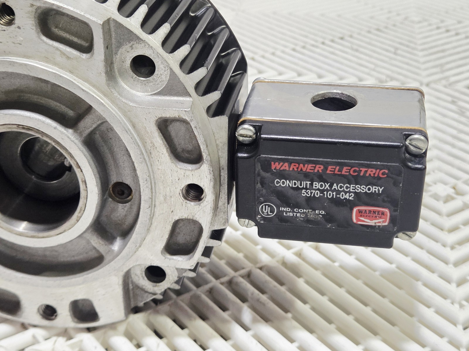 Warner Electric EUM-180-20-MBFB Electromagnetic Brake, 24V, 12lb-ft, 3600 rpm - Used - Image 12
