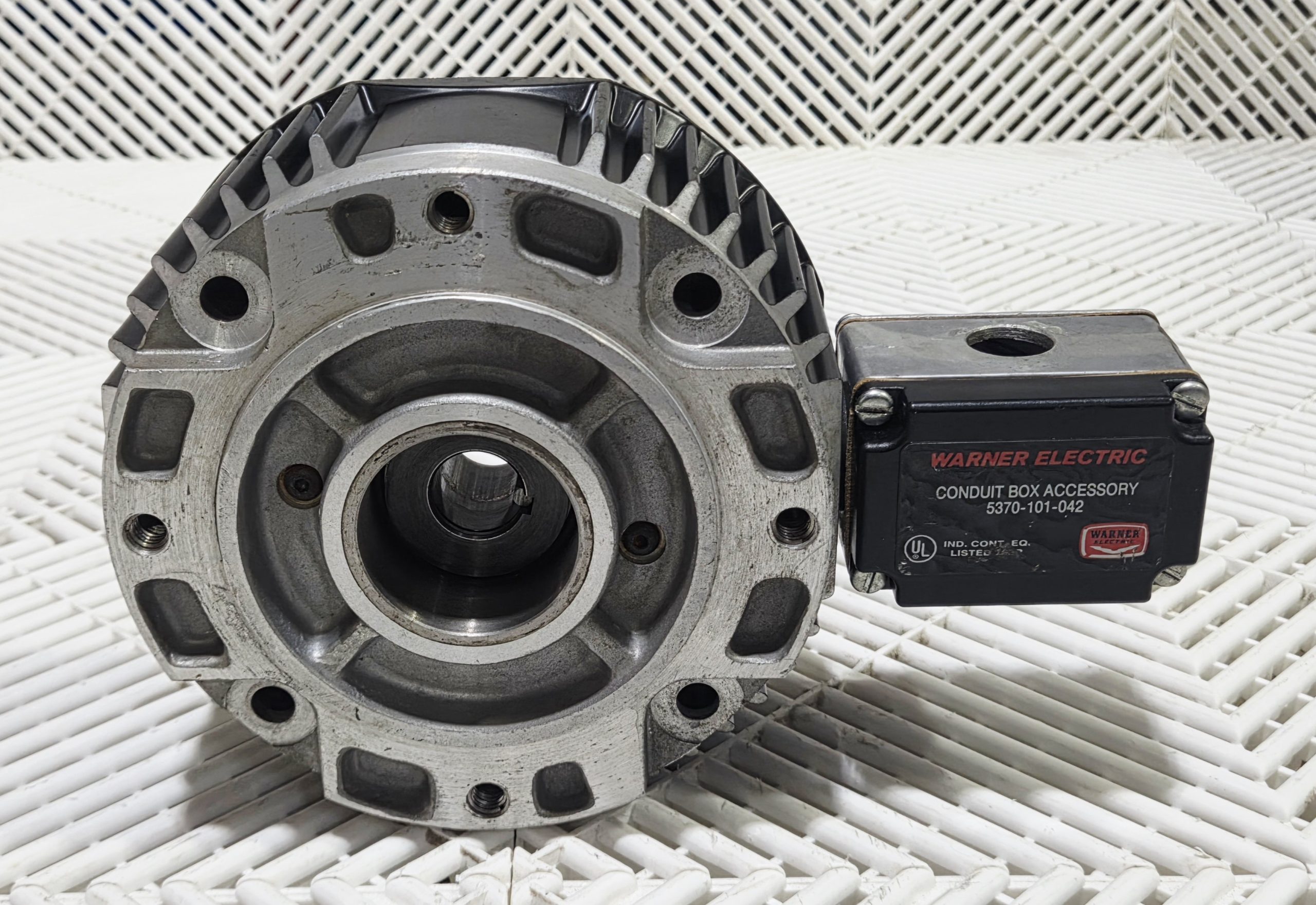 Warner Electric EUM-180-20-MBFB Electromagnetic Brake, 24V, 12lb-ft, 3600 rpm - Used - Image 17
