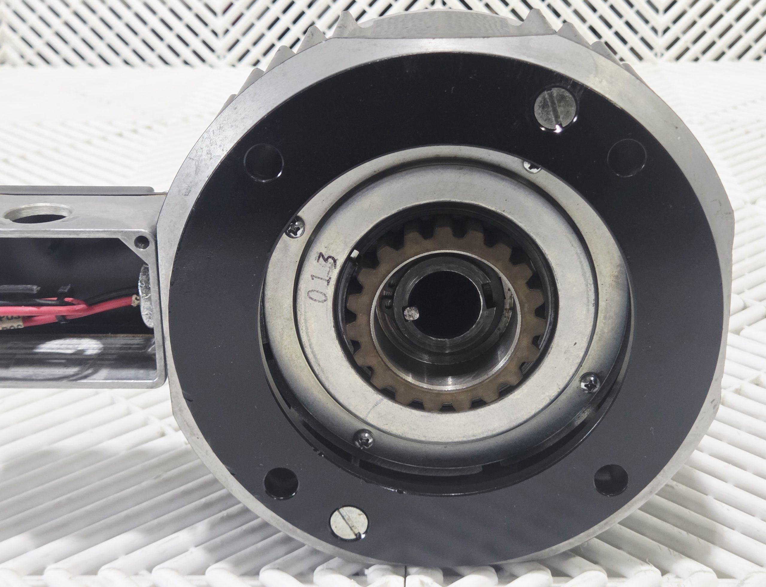 Warner Electric EUM-180-20-MBFB Electromagnetic Brake, 24V, 12lb-ft, 3600 rpm - Used - Image 20