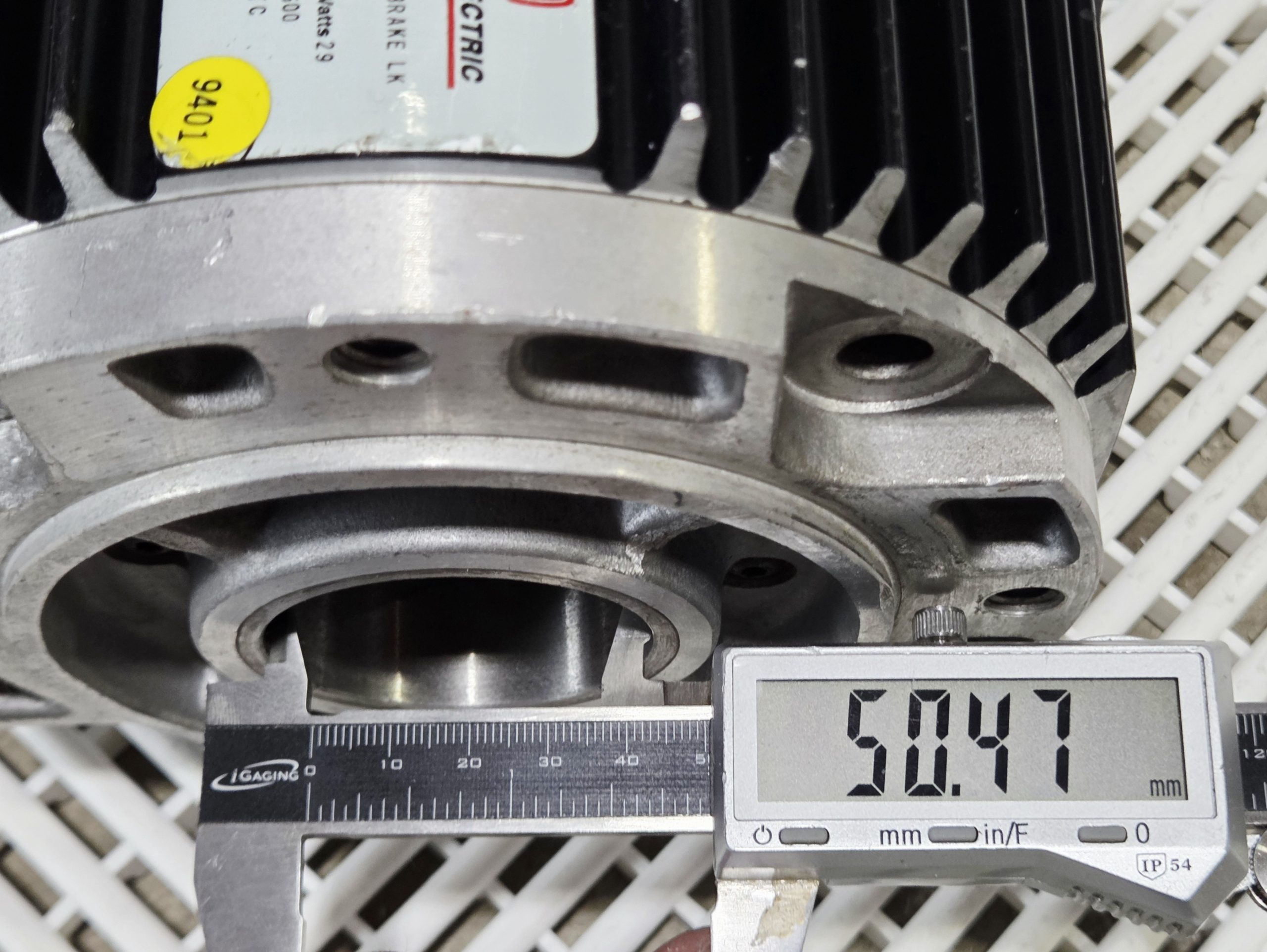 Warner Electric EUM-180-20-MBFB Electromagnetic Brake, 24V, 12lb-ft, 3600 rpm - Used - Image 28