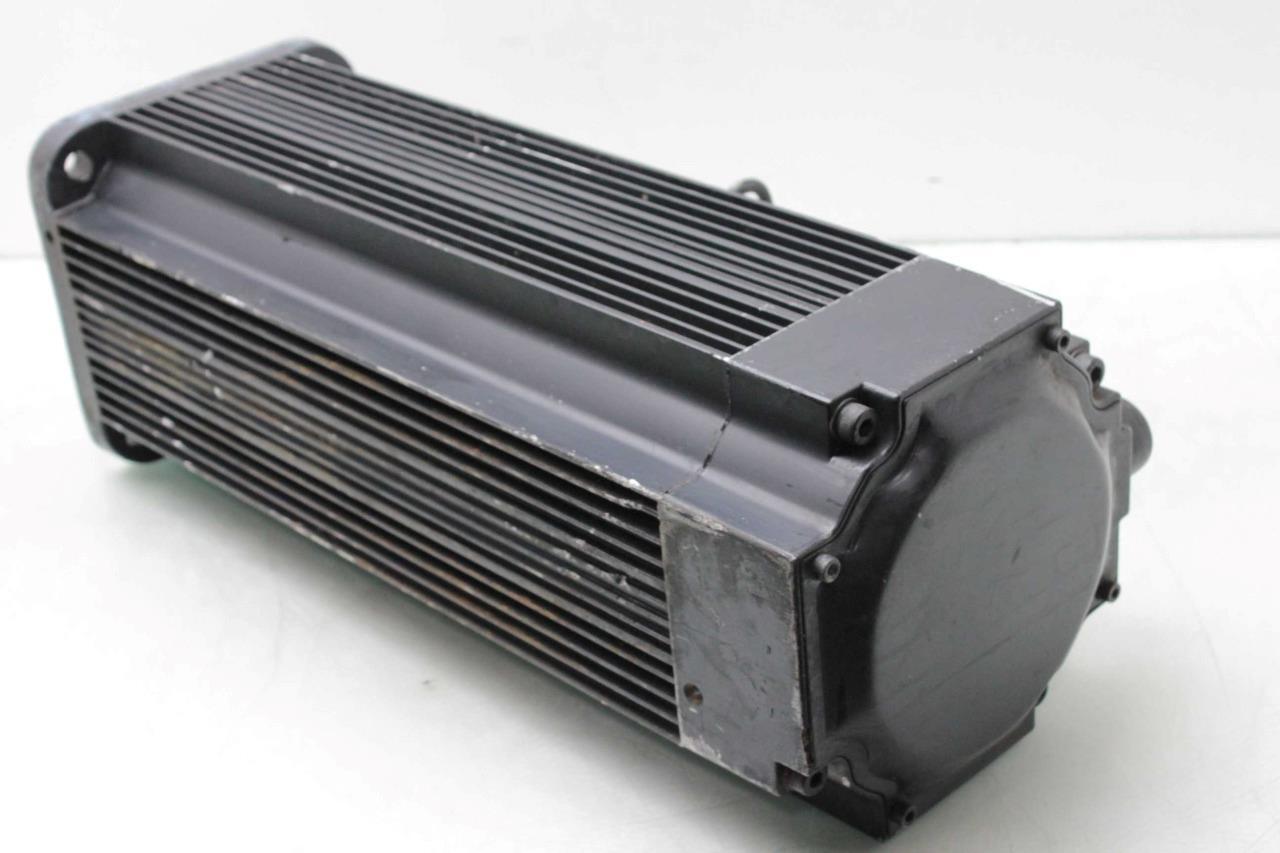 Yaskawa USAFED-44FS20E AC Servo Motor 4.4kW w/ UTMAH-B15BSB Encoder 1500RPM - Used - Image 4