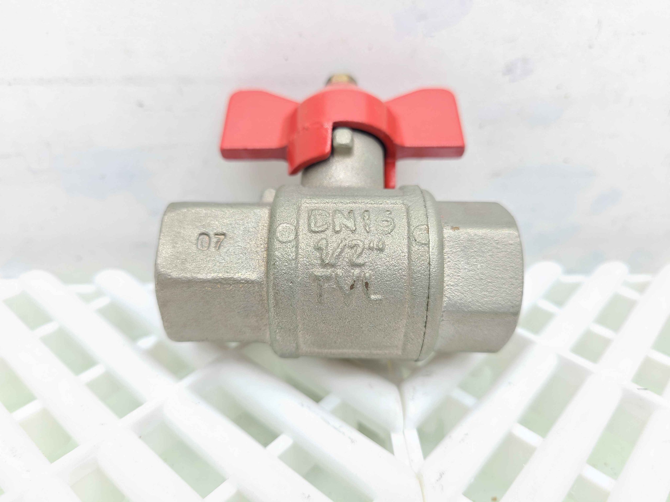 (10) 1/2" Female NPT Plated Brass Gas Ball Valves DN15 / EN331 DGVW - Used - Image 7